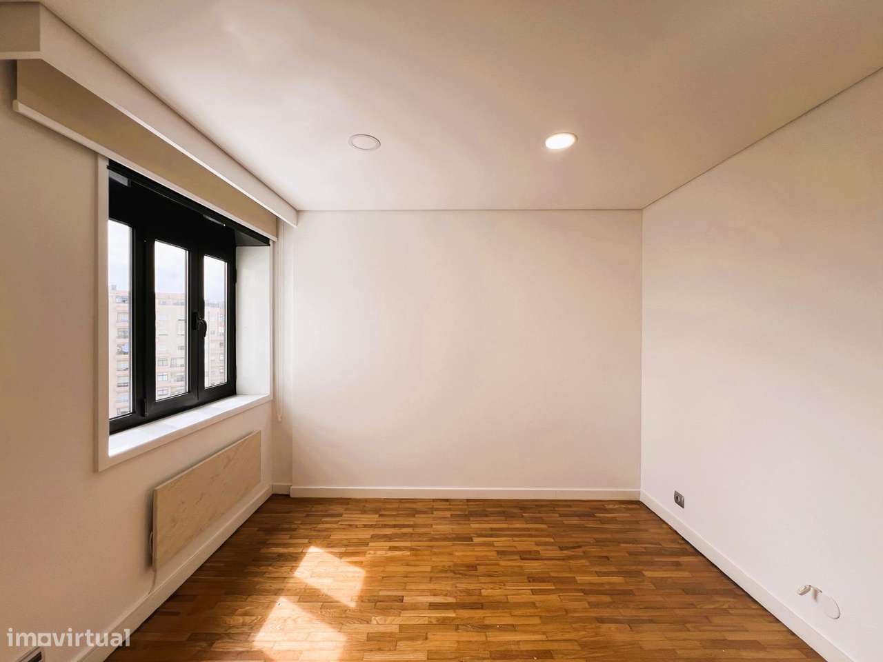Apartamento T3 (vista panorâmica e garagem fechada 2 carros)-12