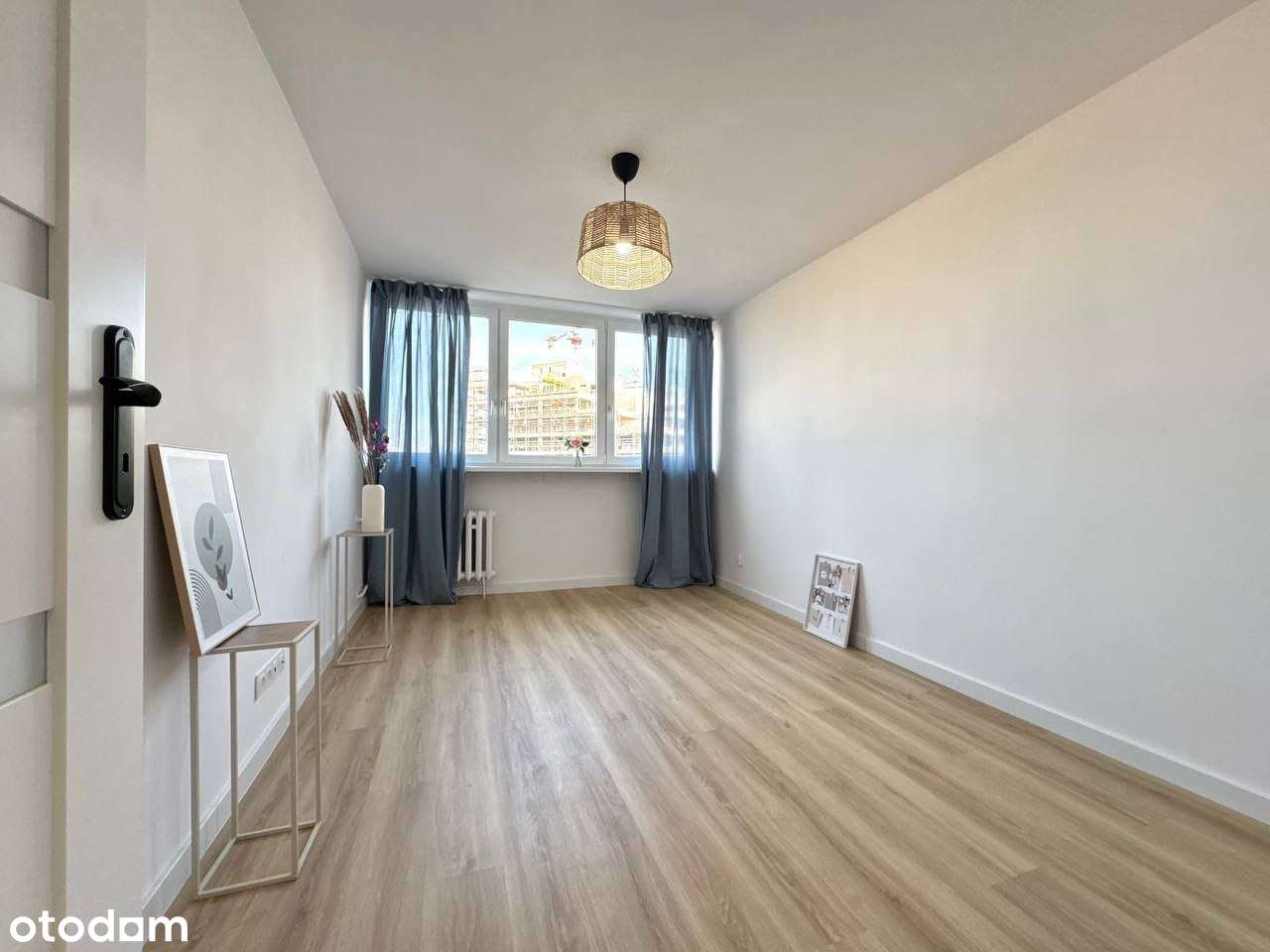 2-pokojowe mieszkanie - po remoncie - obok Sky Tower - PL,UA,RU,ENG-5