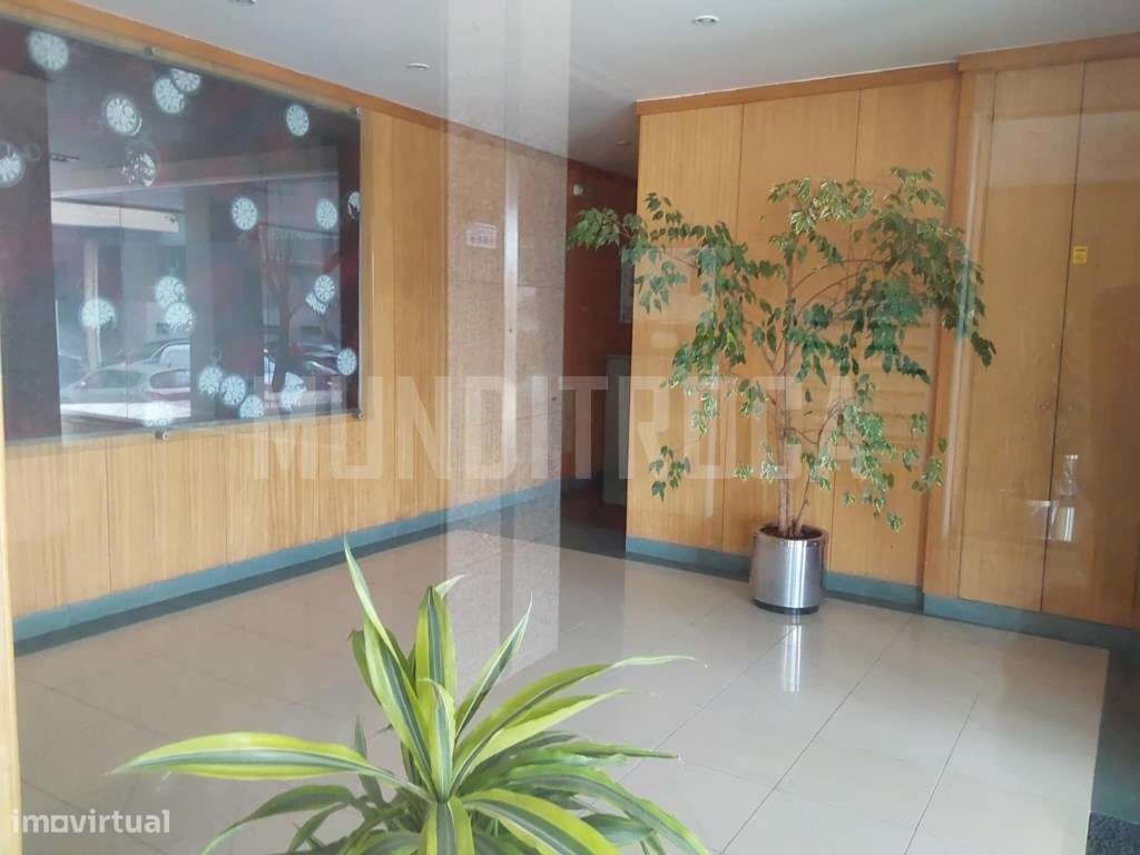 Apartamento T4 Nogueiró-18