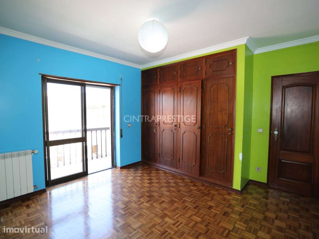 Lourel -Moradia T4 com sotão , garagem e churrasqueira - Conforto, ...-32