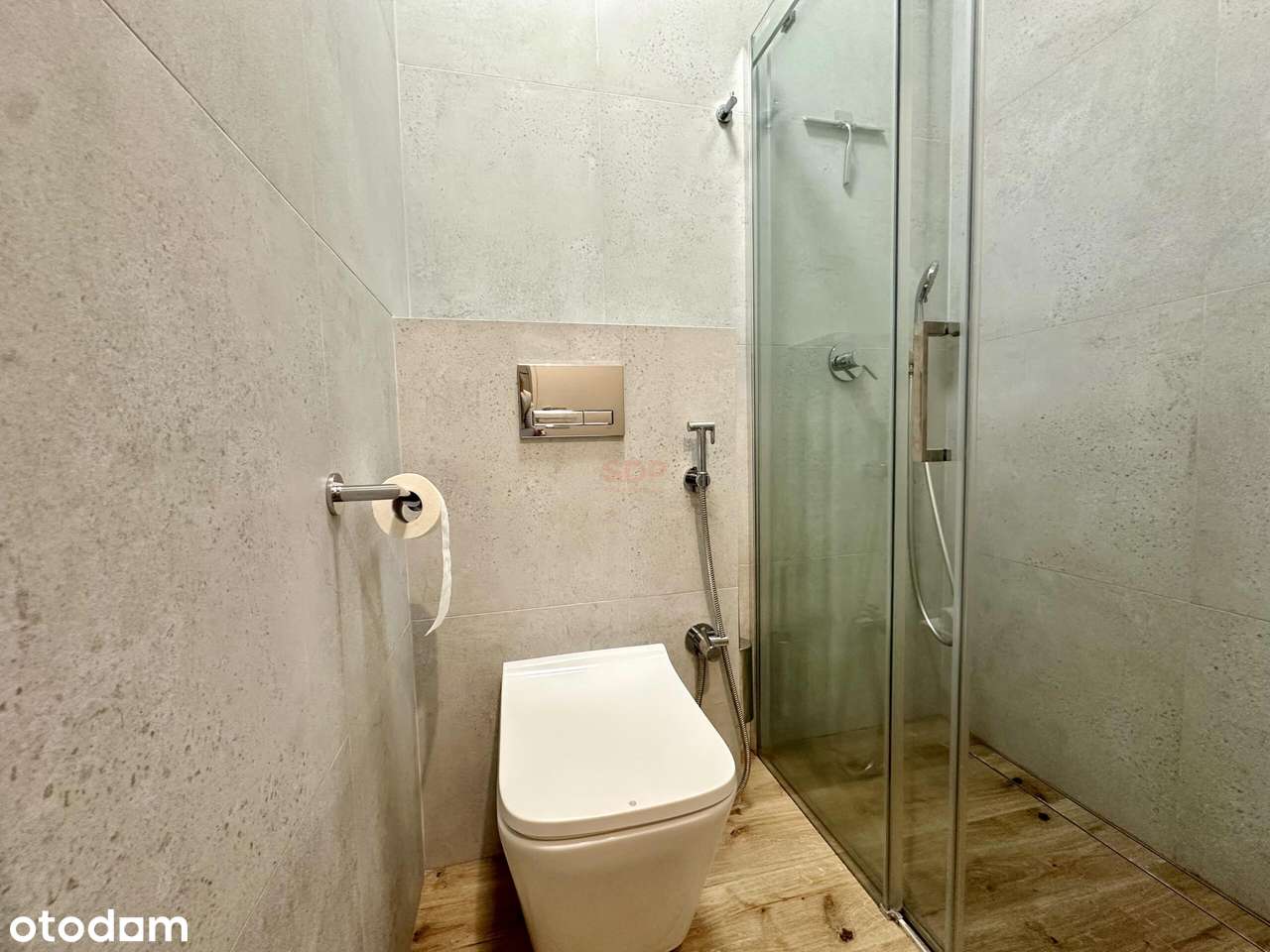 3-pokojowe mieszkanie z balkonem w spokojnej części Włoch-9