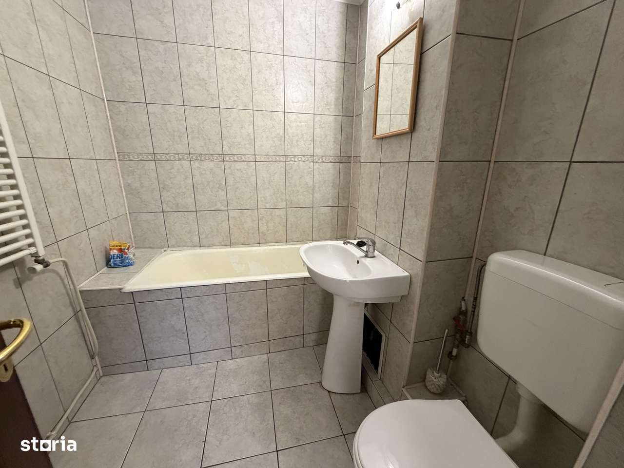 Apartament 3 camere Mioveni, Et3, Casa de Cultura, 2 balcoane - Imagine principală: 4/9