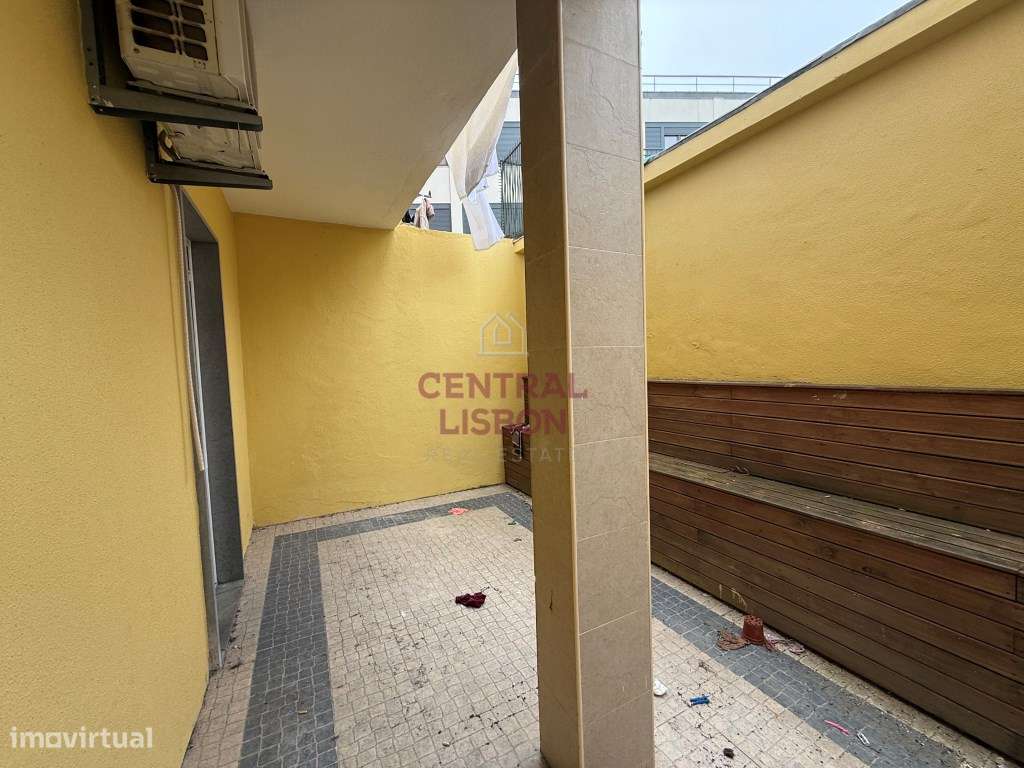 T4+1 com Terraço e Logradouro em Arroios | Possibilidade de Duas Zo...-10