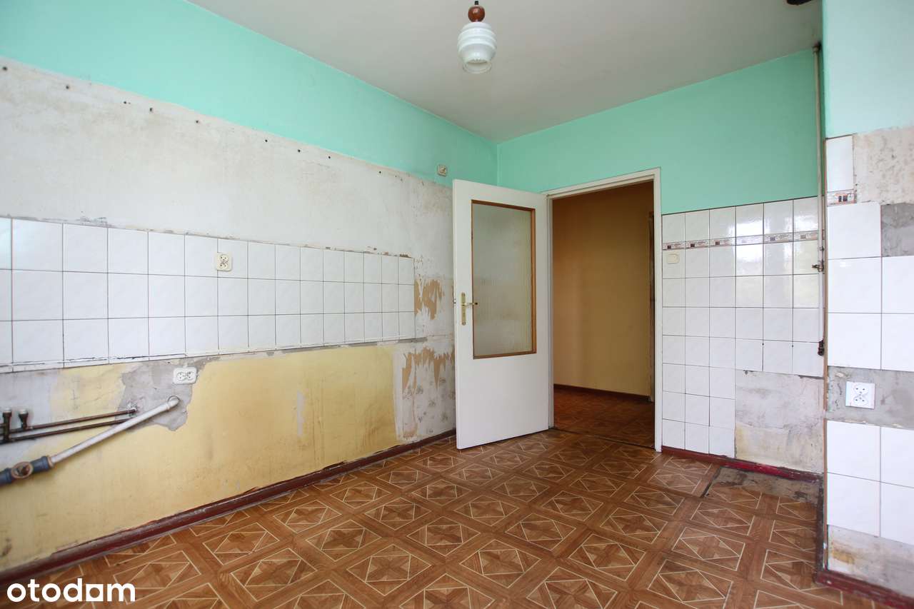 Możliwość urządzenia dwóch kawalerek, bez większych remontów.-9