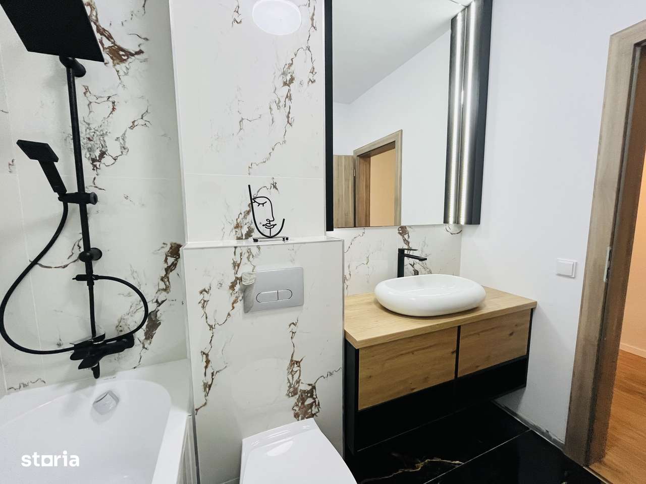 Garsoniera la vila cu 2 etaje, balcon 7.6m, aer conditionat - Imagine principală: 5/11