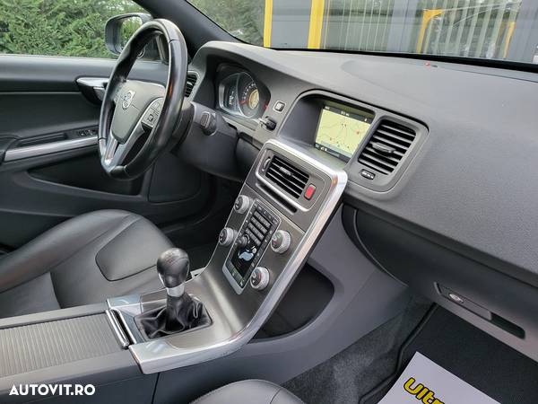 Volvo S60 D2 Momentum - 11