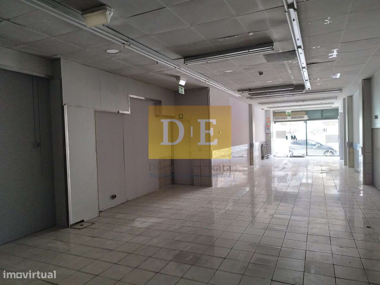 Espaço comercial com rentabilidade à venda na Rua do Amial, Porto - Grande imagem: 4/6