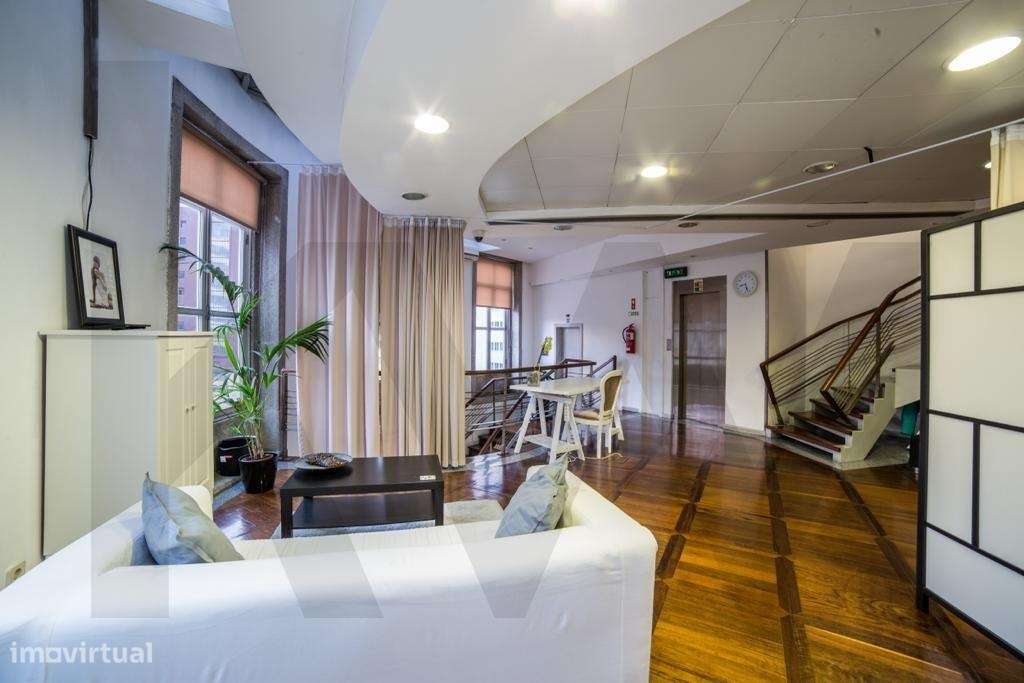 Prédio na Baixa para Venda e Arrendamento - Grande imagem: 4/8