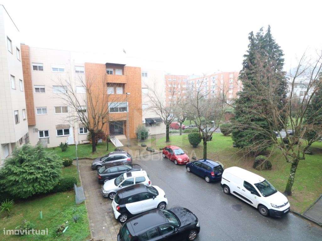 Venda de Apartamento T3 em Lomar-15