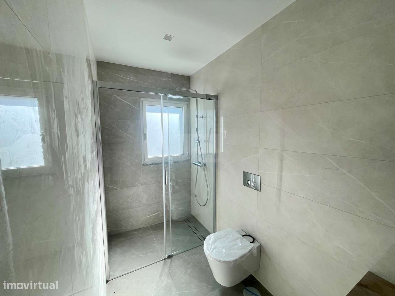 Moradia nova T6 na Ventosa - Torres Vedras-15