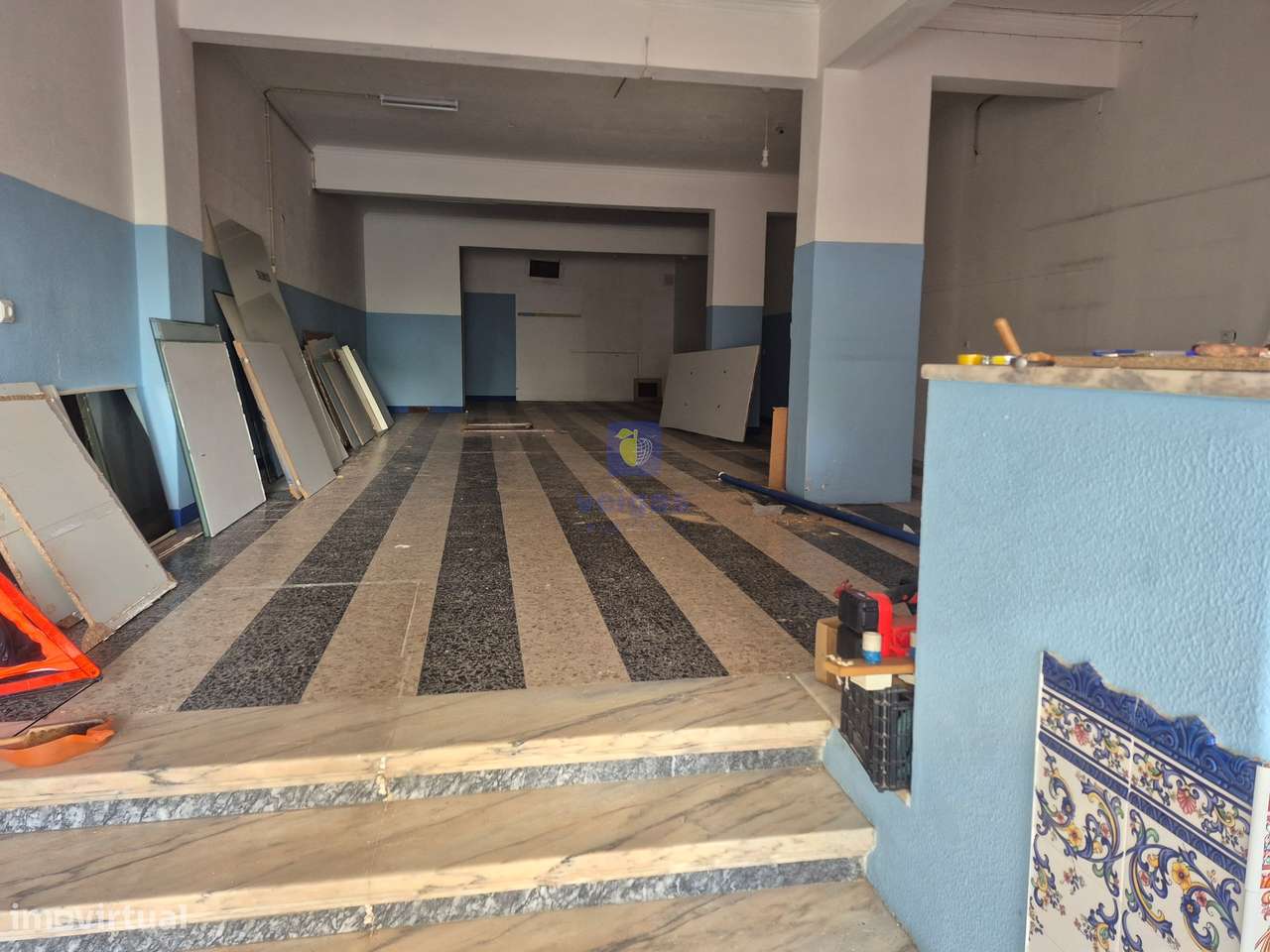 Loja de dois pisos - Grande imagem: 3/32