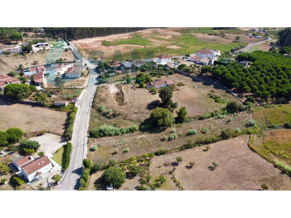 Moradia Térrea para Restauro | Terreno de malha urbana com 9.004 m²-10