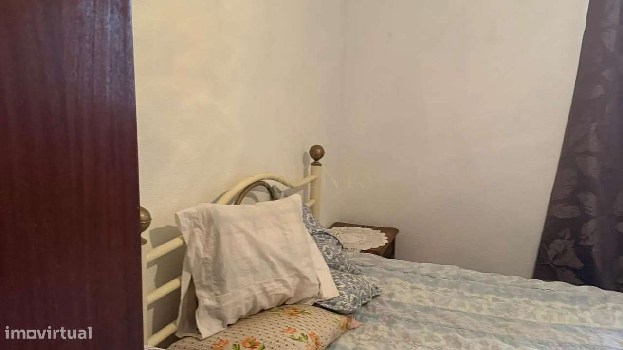 Moradia Bi-Familiar T4 + T2 em Lordelo - Vila Real - Grande imagem: 5/16