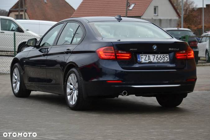 BMW Seria 3 320d xDrive Modern Line - 4