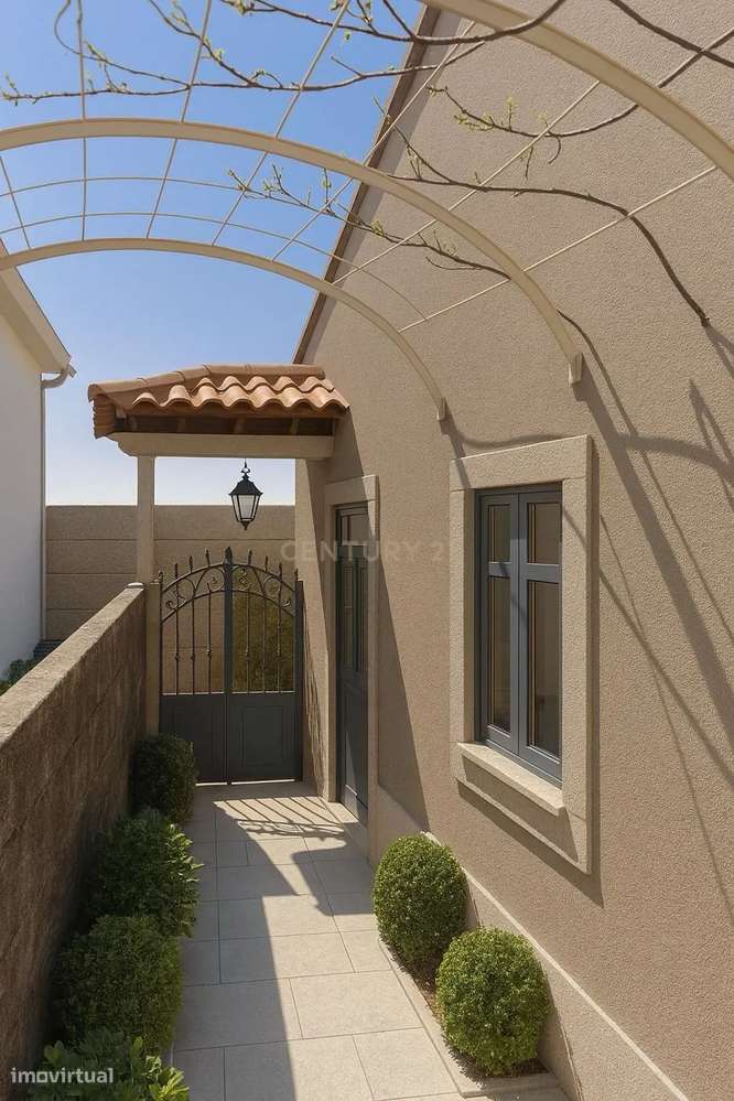 Moradia de enorme potencial - Grande imagem: 2/29