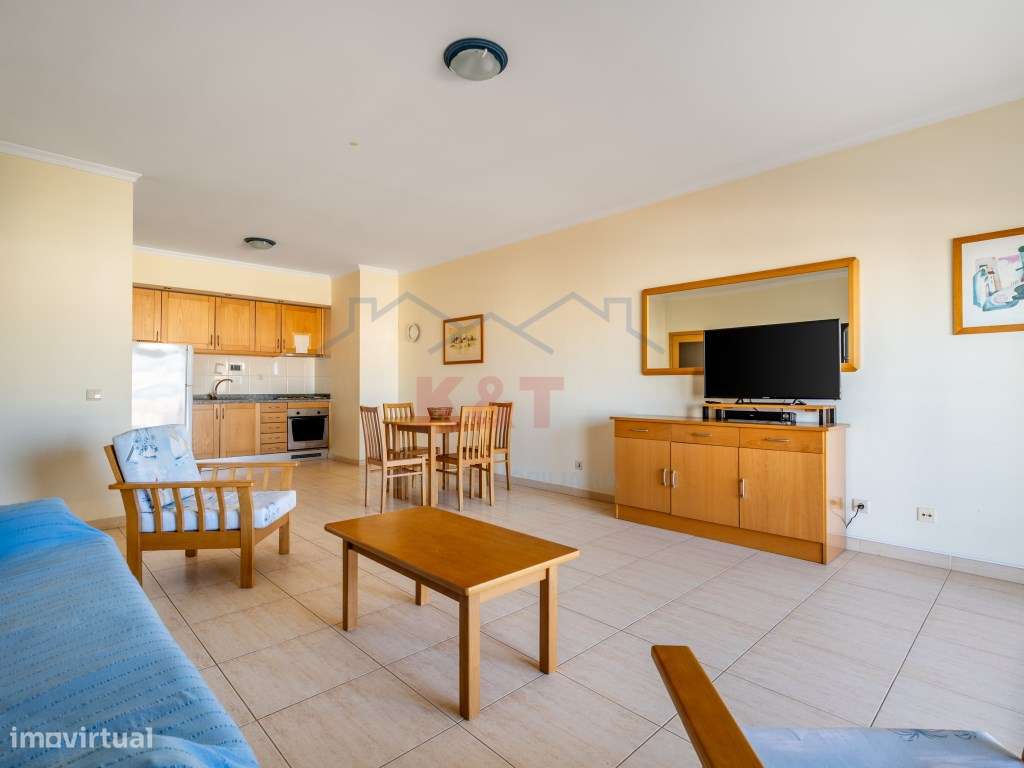 Apartamento T2 com Varanda Espaçosa no Alto do Quintão - Grande imagem: 4/25