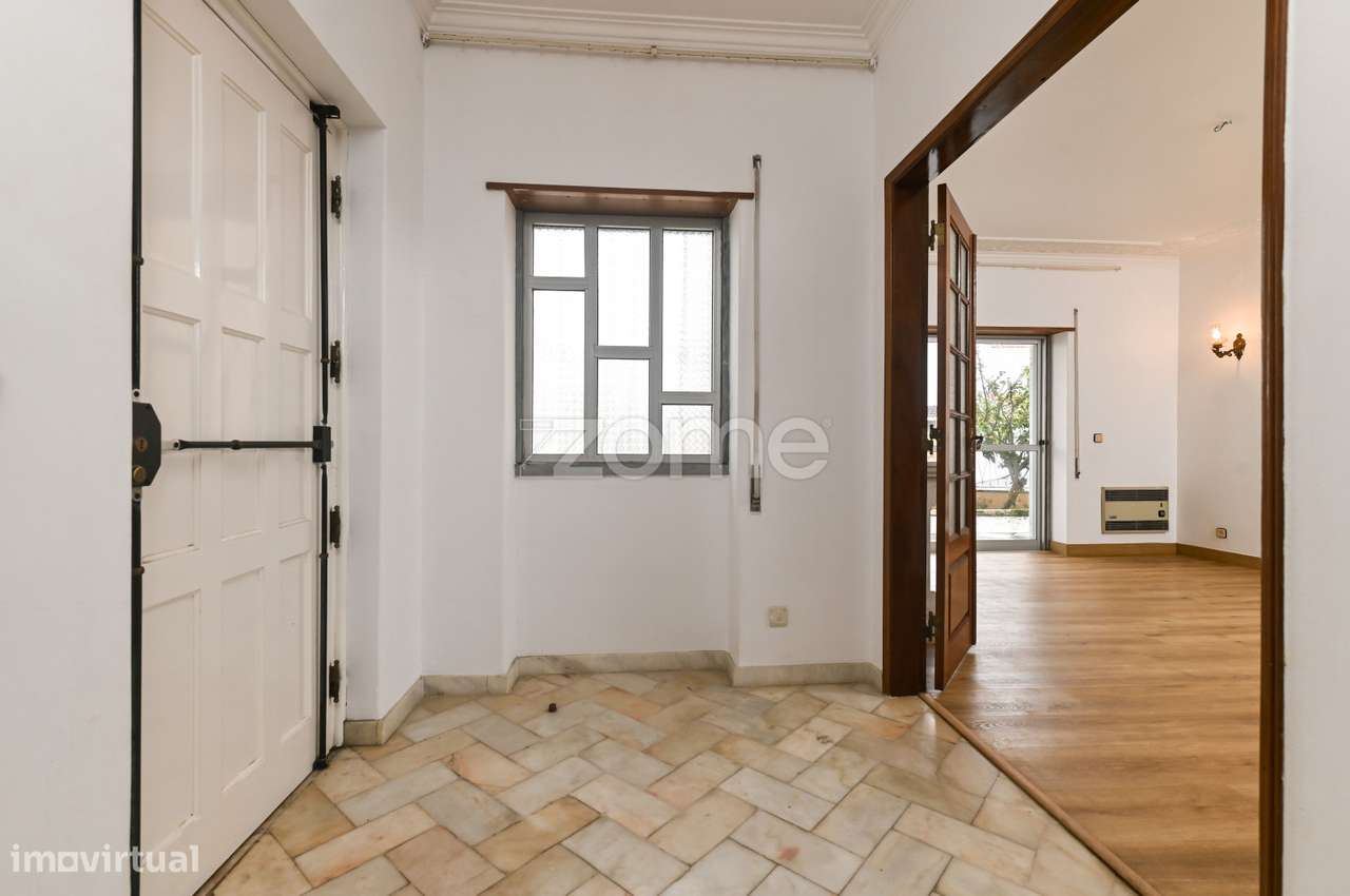 Moradia T5  com garagem e pátio em Cascais - Grande imagem: 3/48