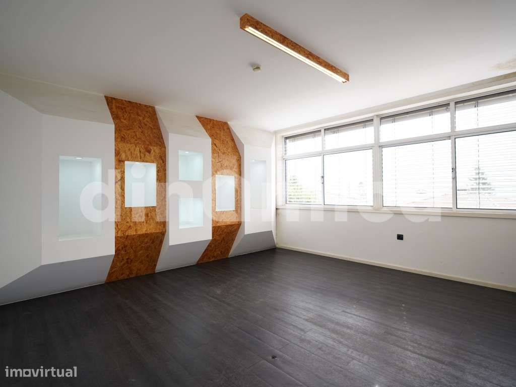 Imóvel Industrial / Serviços-18