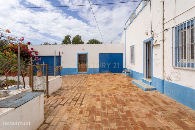 Oportunidade Única no Algarve – Propriedade de 33.840m² com duas morad-7