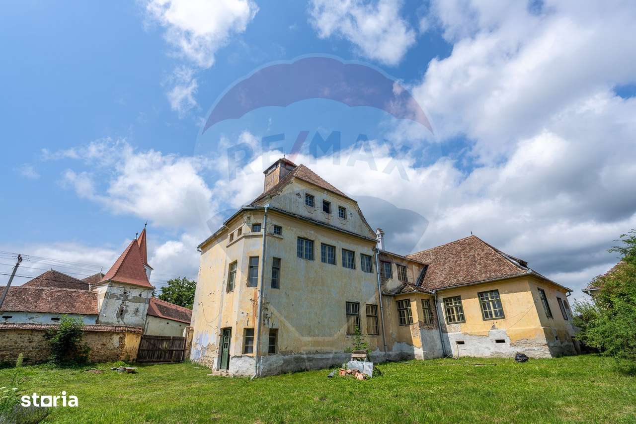 Fostă școală săsească semnată de Fritz Balthes – Bruiu, Sibiu - Imagine principală: 3/14