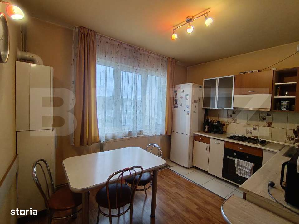 Casa de vanzare, cu 5 camere si un teren de 600 mp, zona ultracentrala - Imagine principală: 5/19