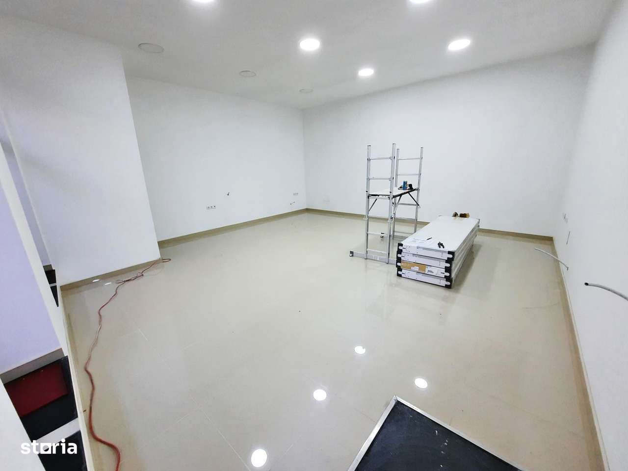 Spatiu comercial finisat, in vila din zona Pietei Unirii, ultracentral - Imagine principală: 4/8