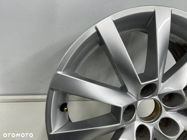 Felga Skoda Scala Kamiq 6jx16 H2 ET38 5x100 pojedyncza sztuka 16 cali 657601025 Ronal 4360 - 4