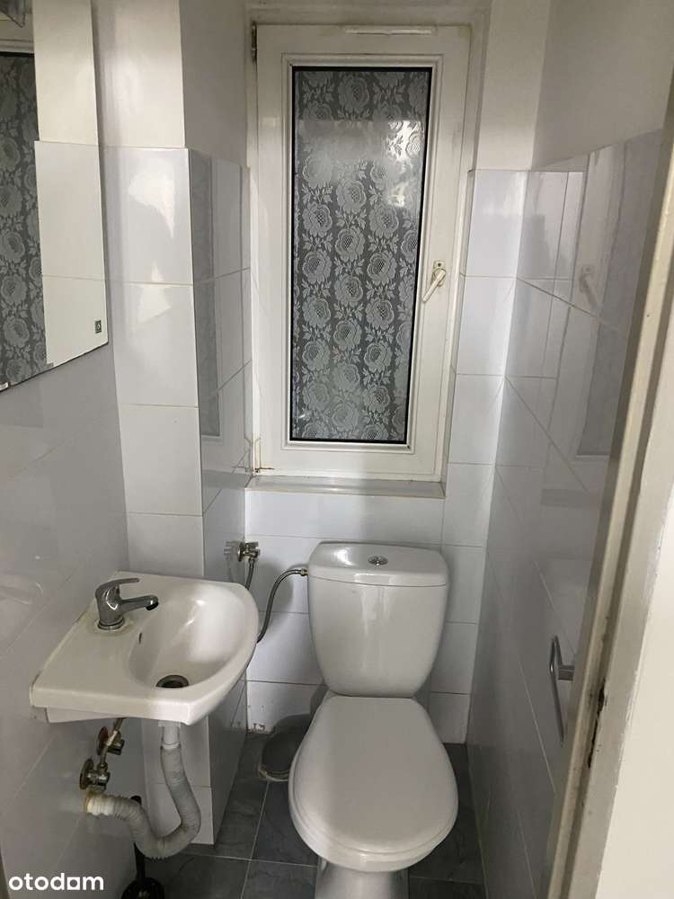 Dom w Kobierzycach, kwatery pracownicze z osobnymi wejściami na piętra - Pełny obrazek: 4/12