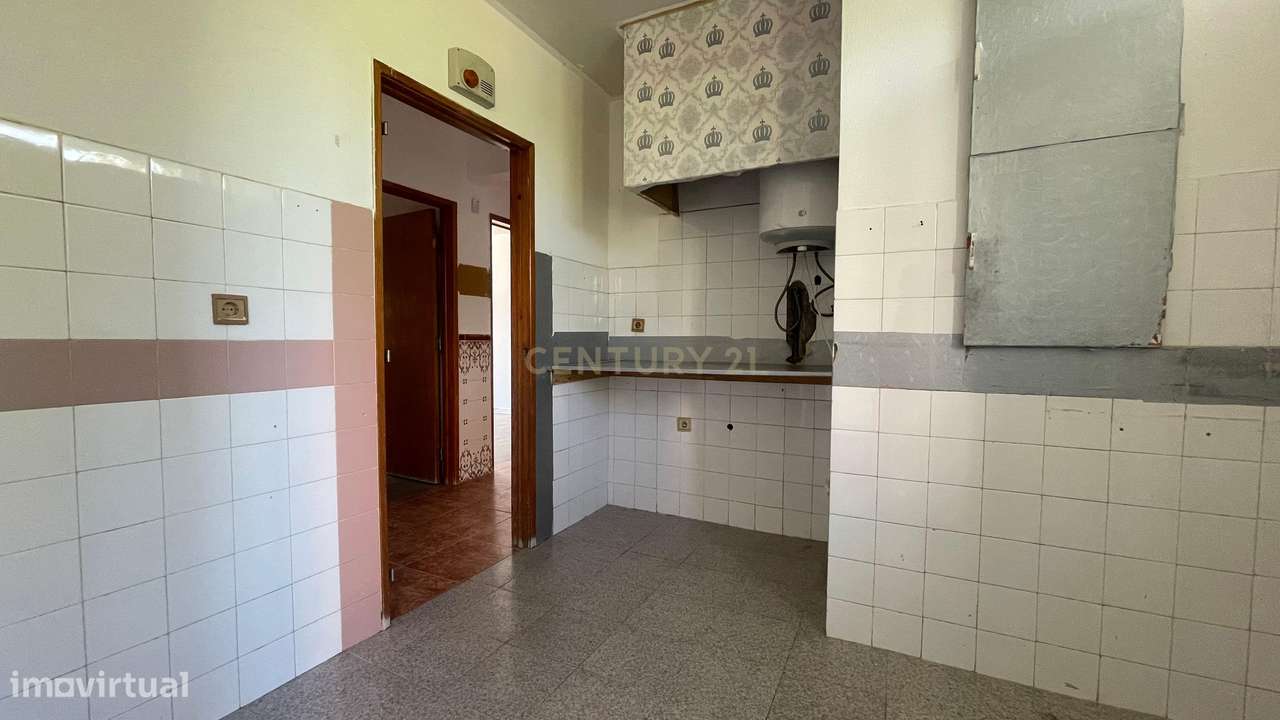 Apartamento T2 para Reabilitar, em São Sebastião, em Setúbal - Grande imagem: 5/23
