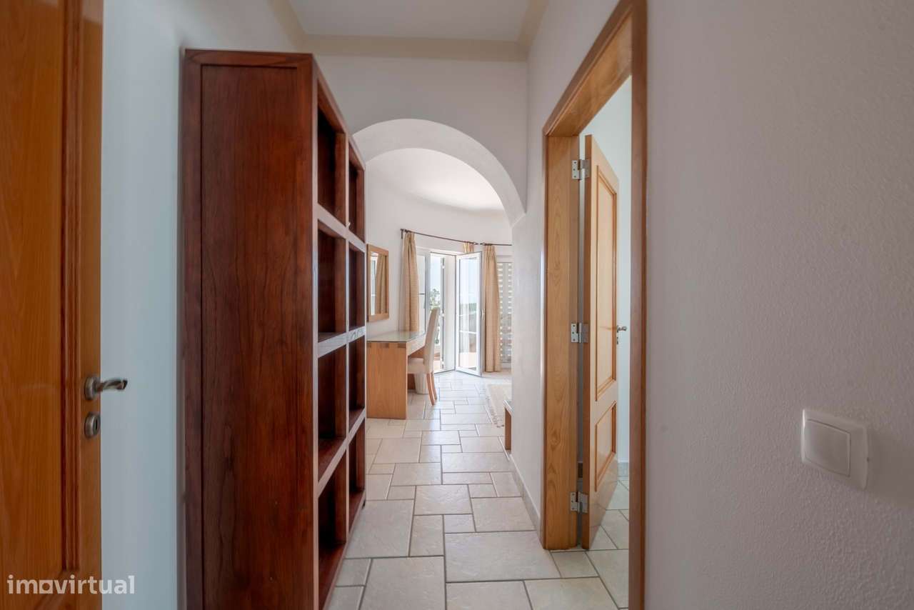 Grande propriedade de golfe com vistas panorâmicas-12