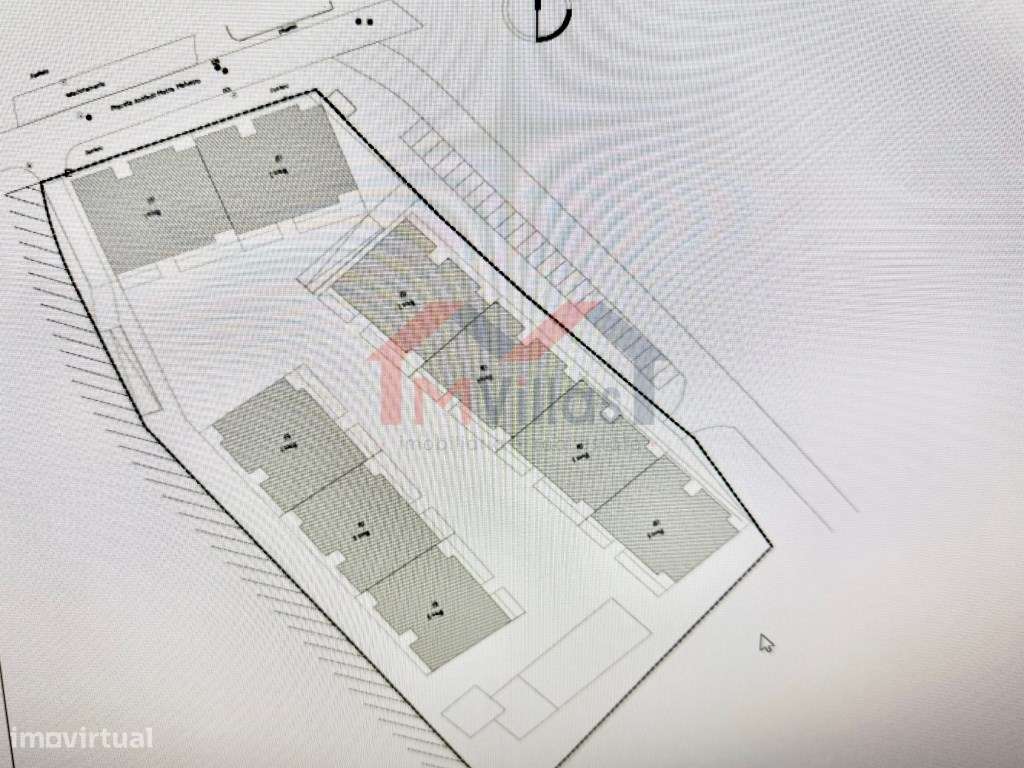 Terreno com projeto aprovado para construção de 146 apartamentos T2... - Grande imagem: 3/9