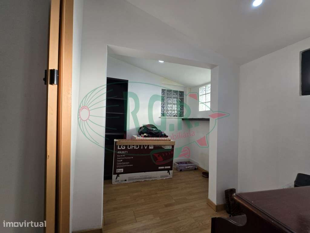 MORADIA T2 VISTAS RIO E PORTO-15