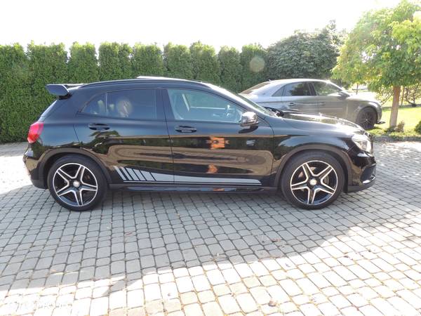 Mercedes-Benz GLA 220 CDI 4Matic 7G-DCT AMG Line - 11