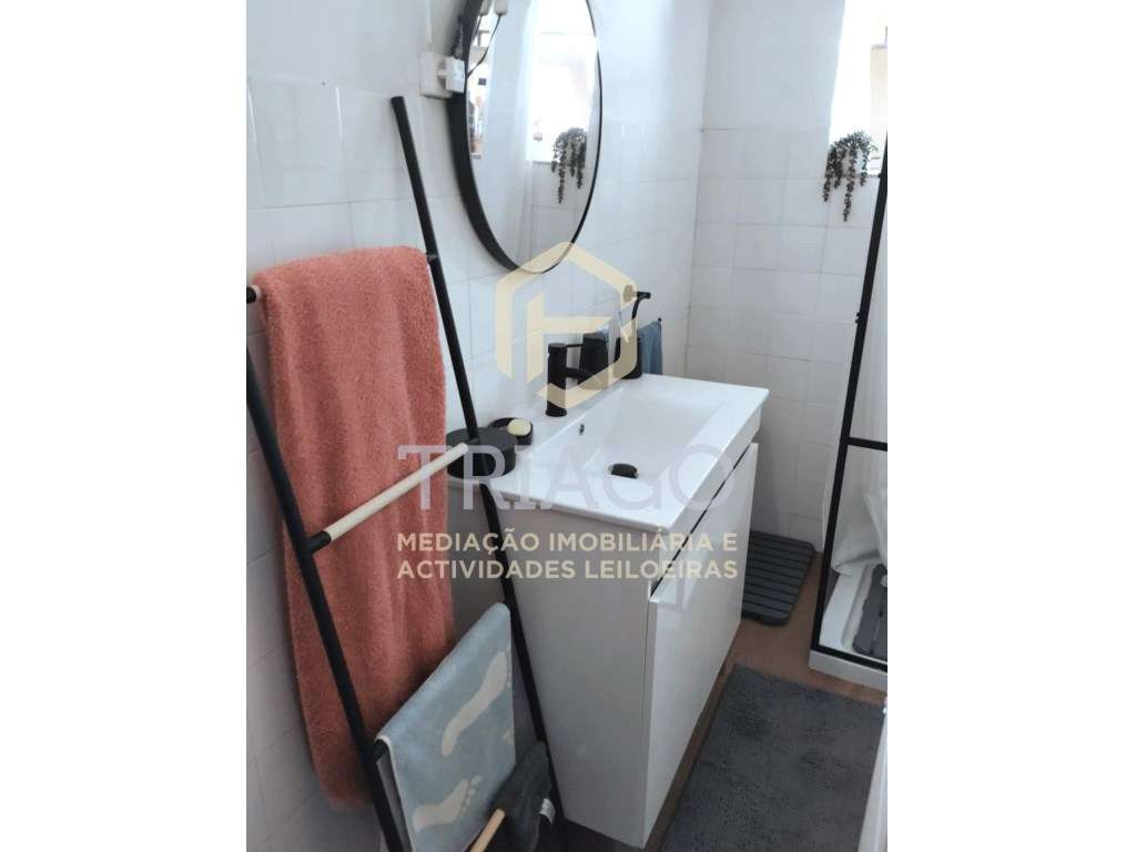 Moradia T2 com Logradouro no Centro da Vila de Barrancos-9