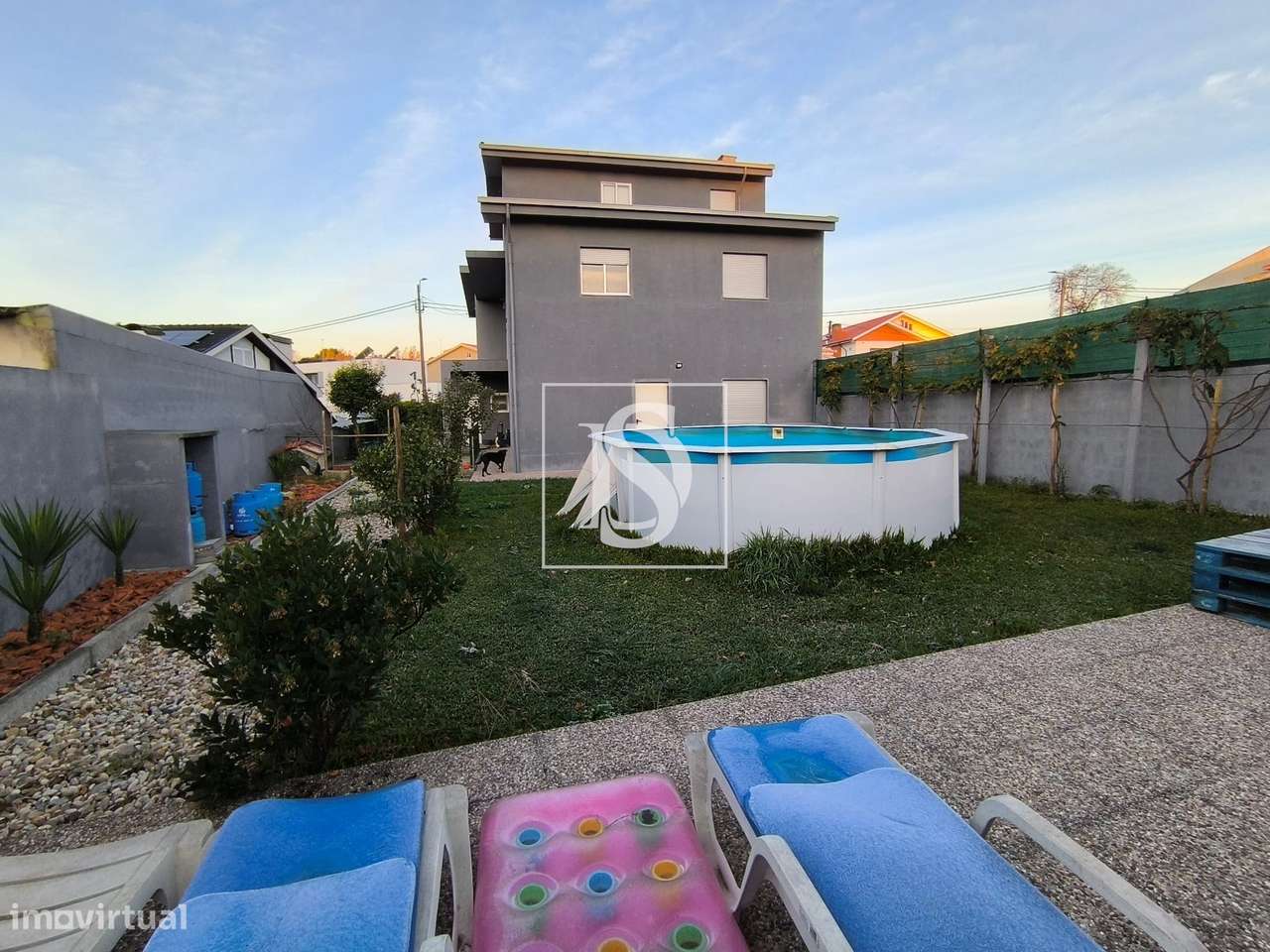 Moradia Isolada T3 em Vilar de Andorinho-10