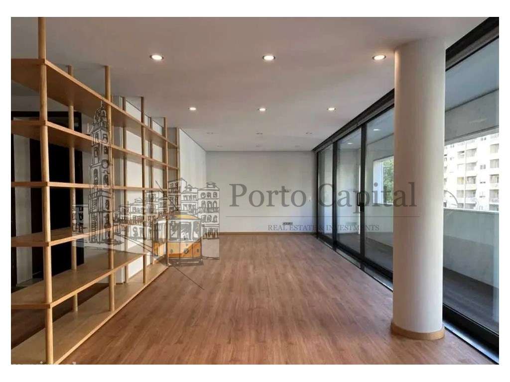 Luxuoso apartamento T4 para venda com uma area 227m2 de area. - Grande imagem: 2/9