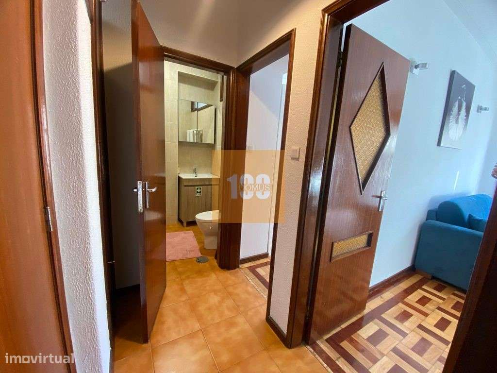 Apartamento T1 na Rua do Bonjardim - Grande imagem: 5/17