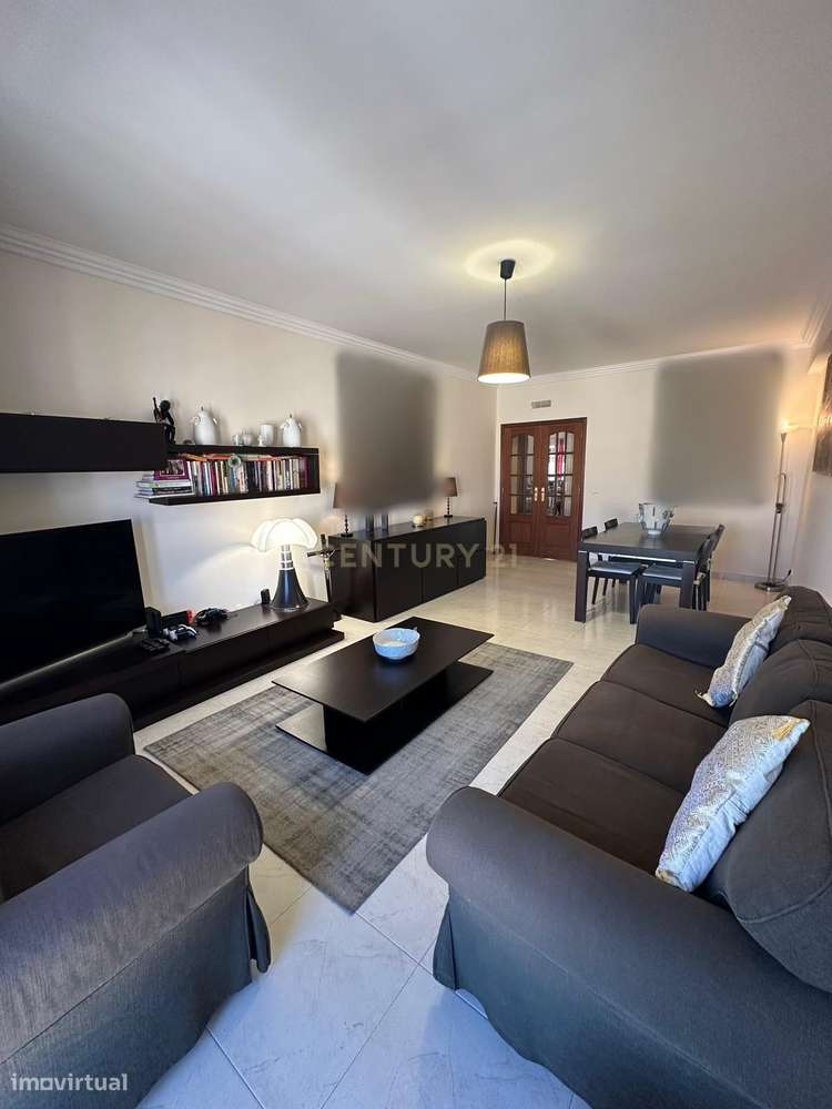 Apartamento T3 em Santa Marta do Pinhal - Grande imagem: 2/21