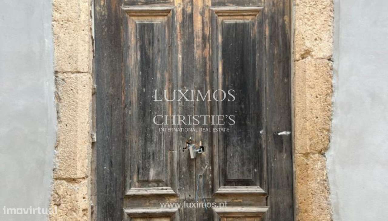 Palacete para reconstrução no centro de Portimão, Algarve - Grande imagem: 5/10