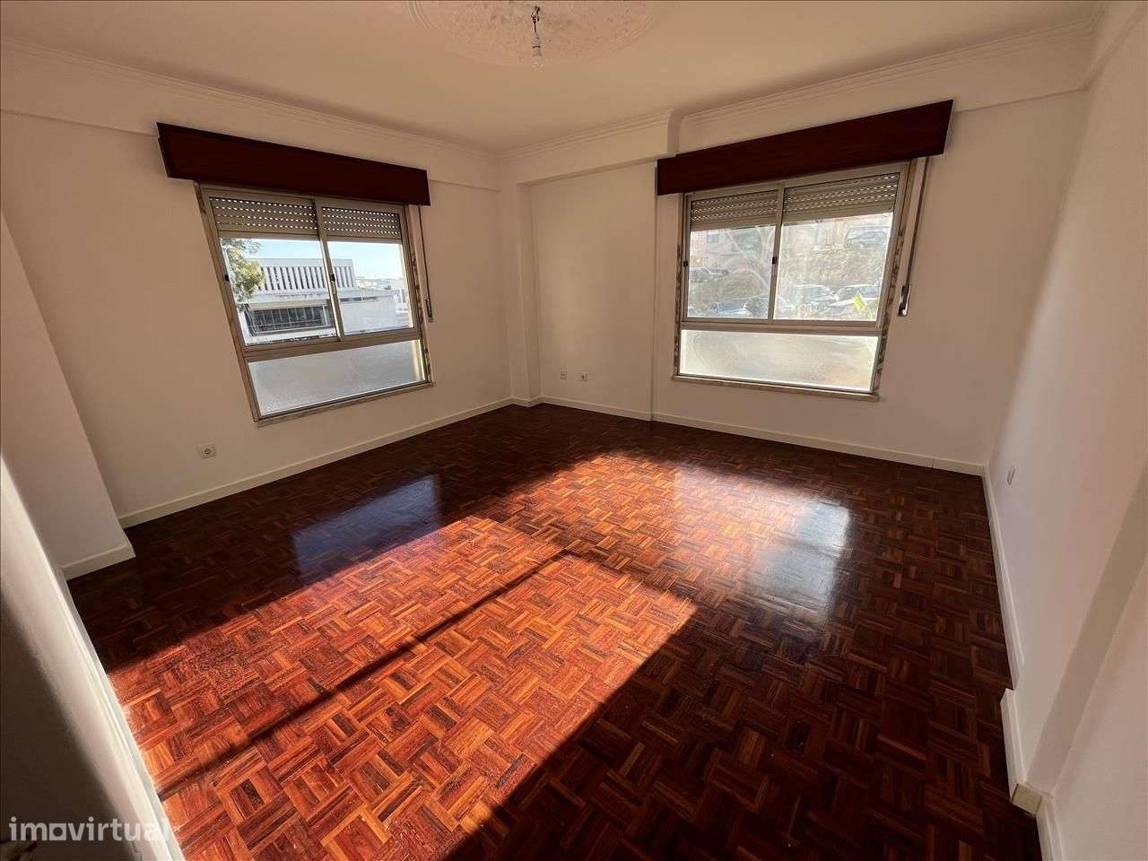 Apartamento T2 em Agualva, junto a transportes públicos - Grande imagem: 4/13