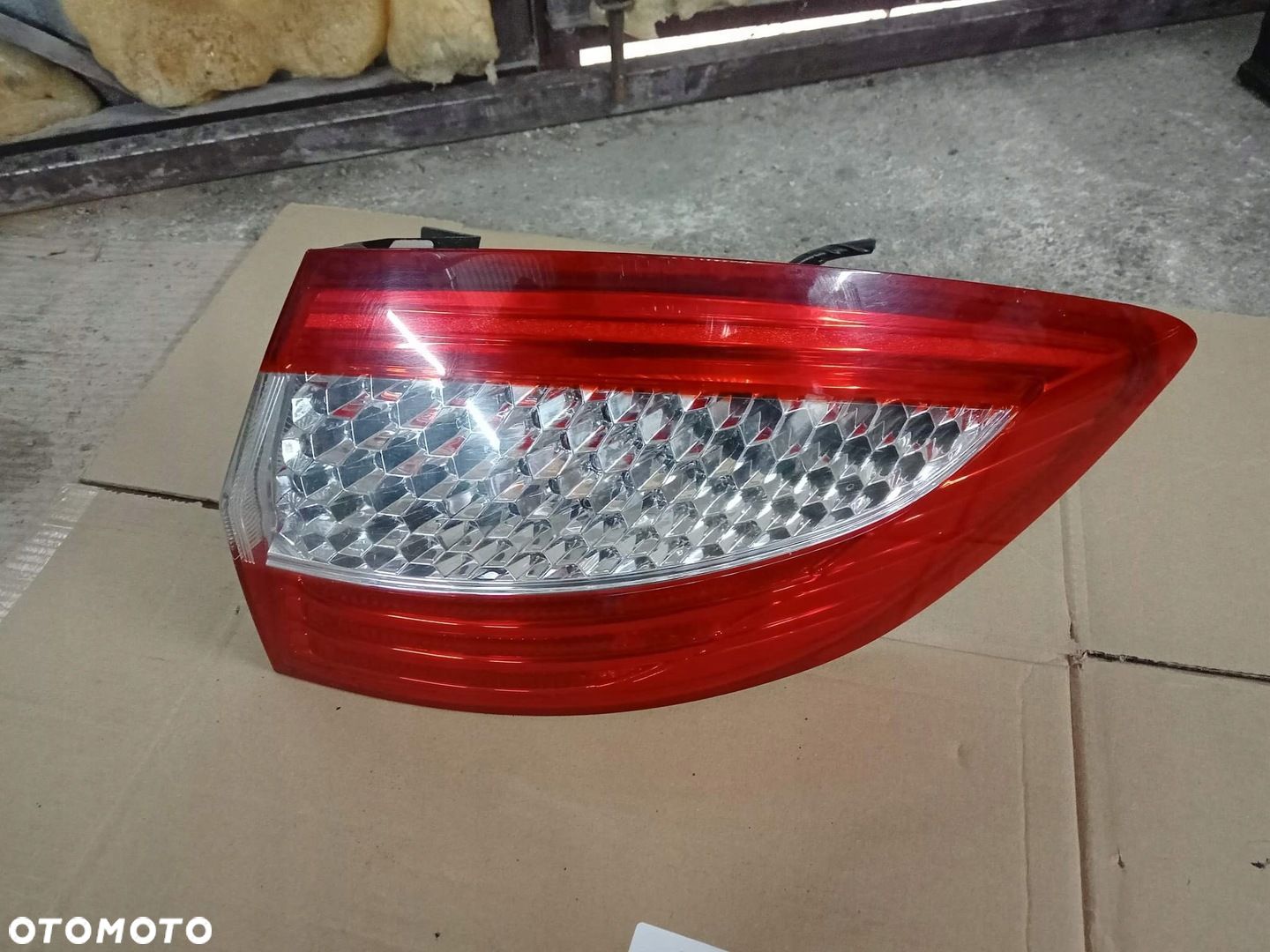 prawa lampa w błotnik ford mondeo mk4 kombi - 1