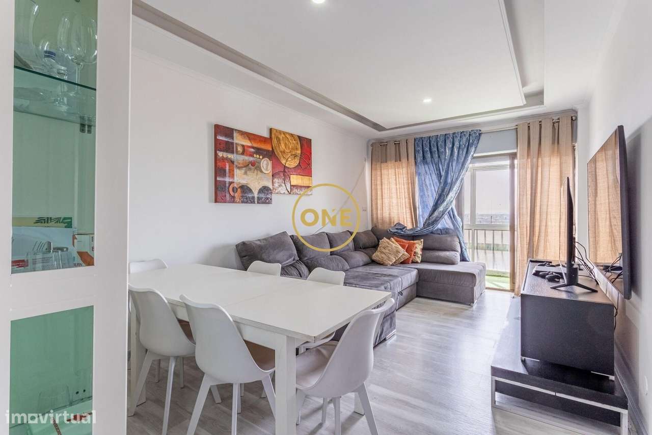 Apartamento T3 com Varandas - Ramada - Odivelas-16