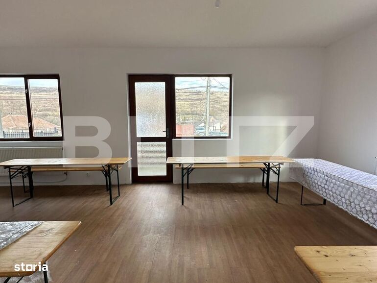 Casa 5 camere, 186 mp, 400 teren, 6 parcari, zona Valea Chintaului