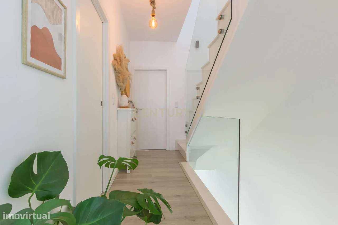 Moradia Geminada como Nova na Quinta do Conde-19