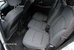 Kia Carens 1.7 CRDi L 7os - 12