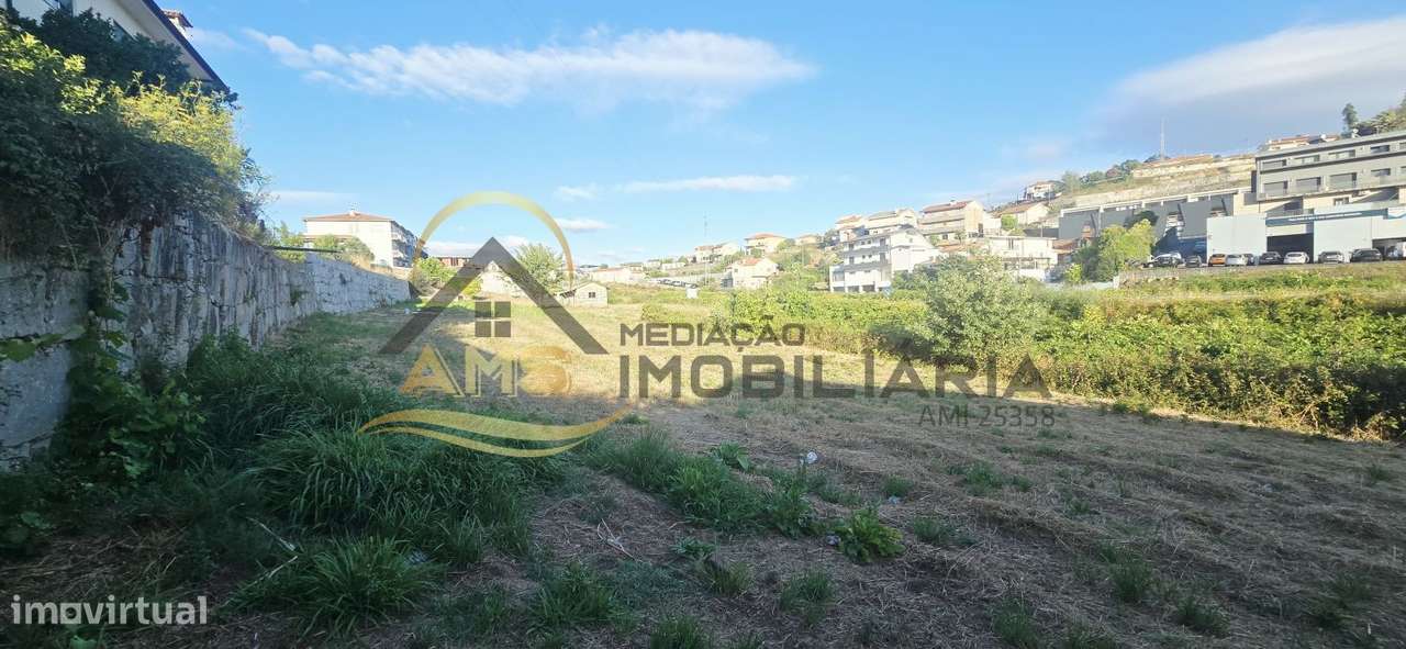 Moradia para restauro e terreno industrial com mais de 4000m²-30