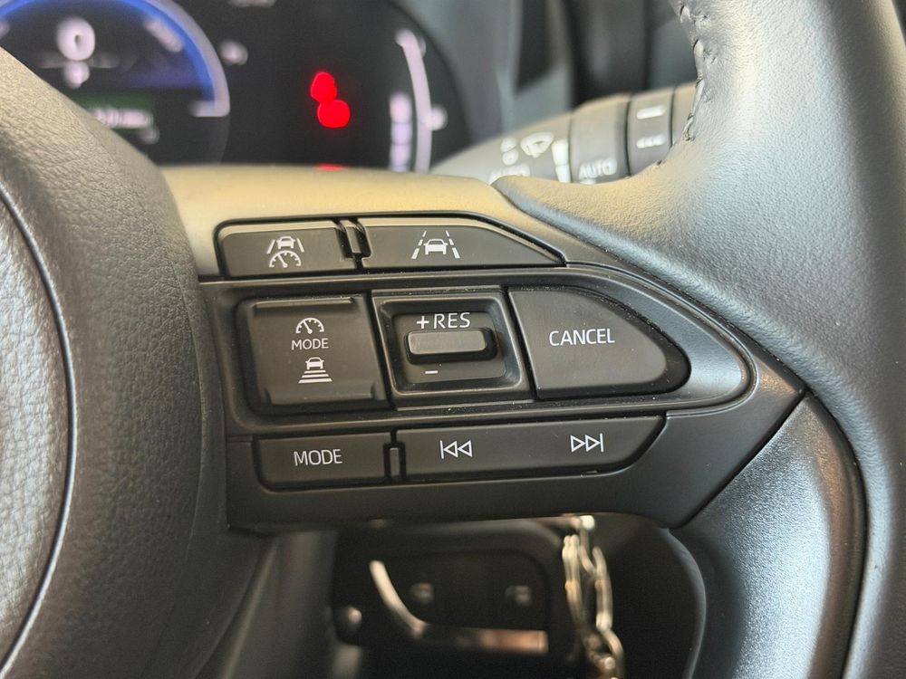 Toyota Yaris HYBRID Comfort Salon Polska BEZWYPADKOWY FV23% Gotówka Leasing
