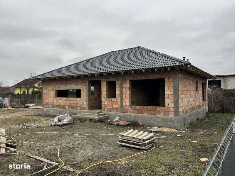 Casa noua stil mediteranean - Imagine principală: 4/8