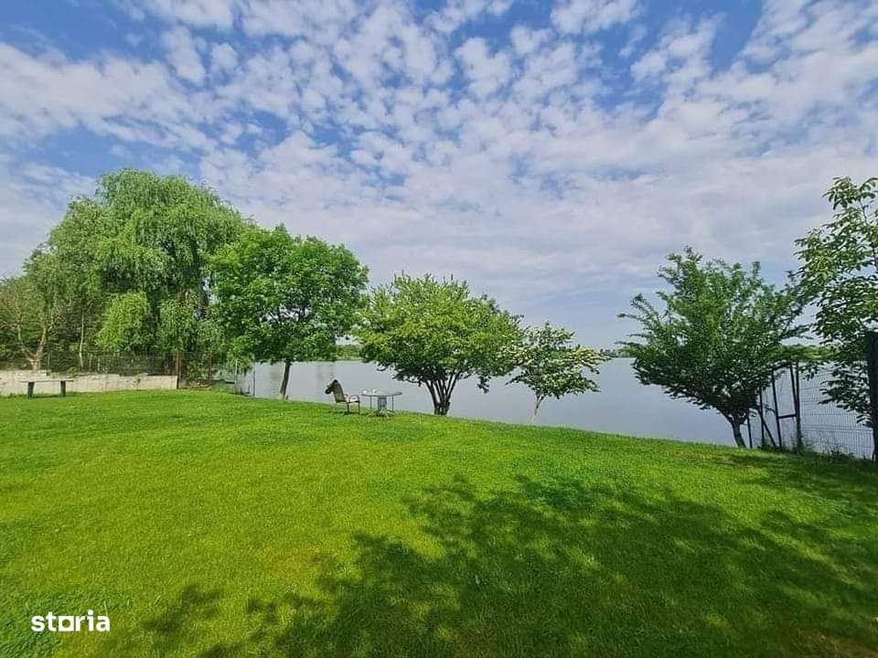 Apartament superb 3 camere gradina pe lac Damaroaia-1