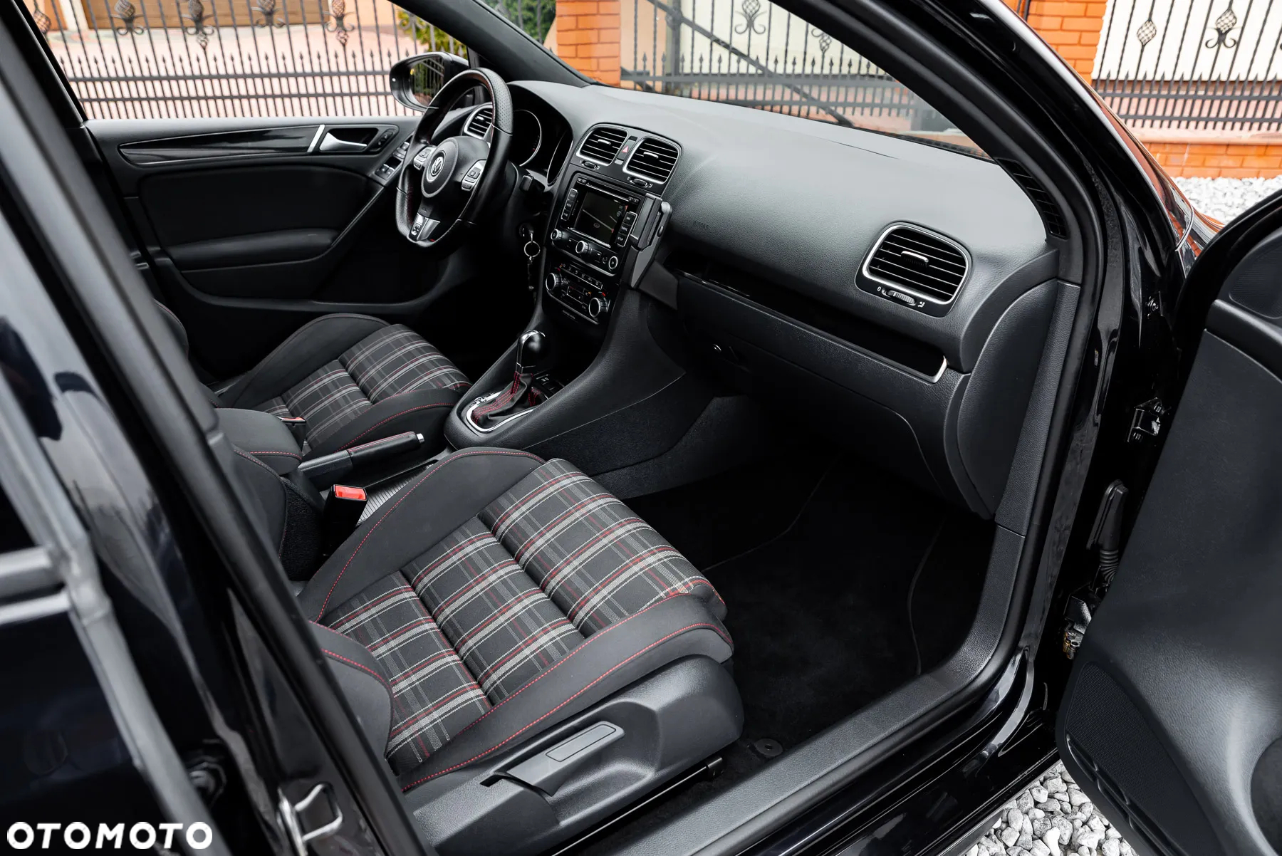 Volkswagen Golf VI 2.0 TSI GTI DSG - 31